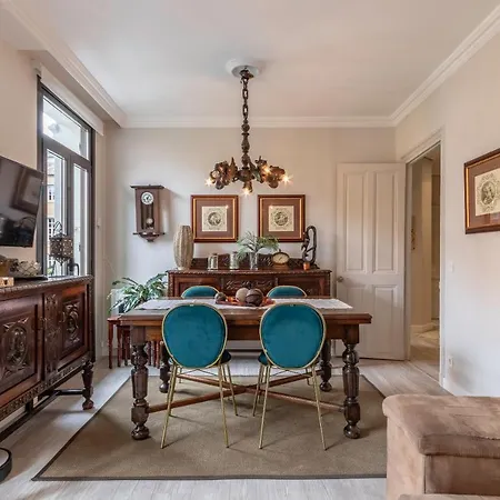 Apartment Arte Iii By Aston