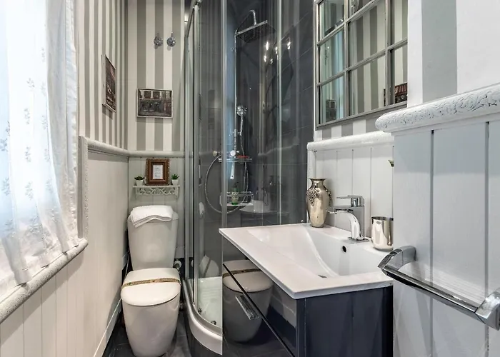 Arte Iii By Aston Apartament *